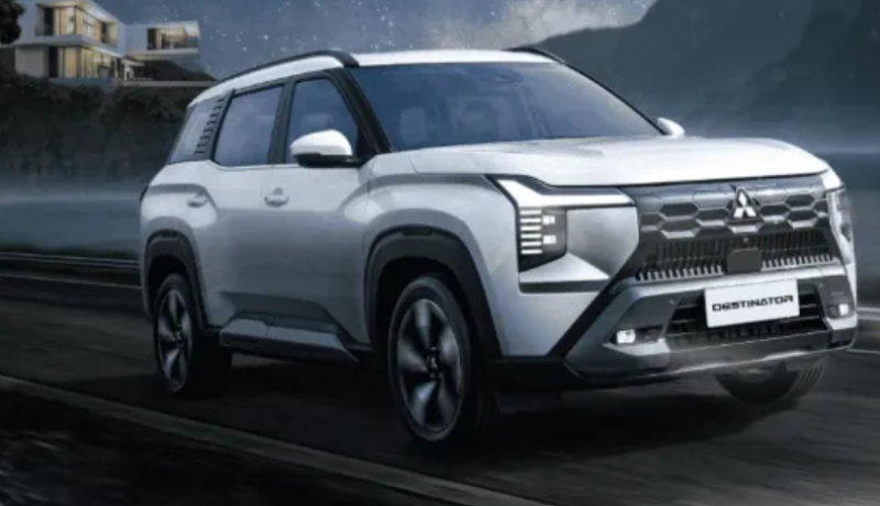 Mitsubishi Destinator vs Honda CR-V