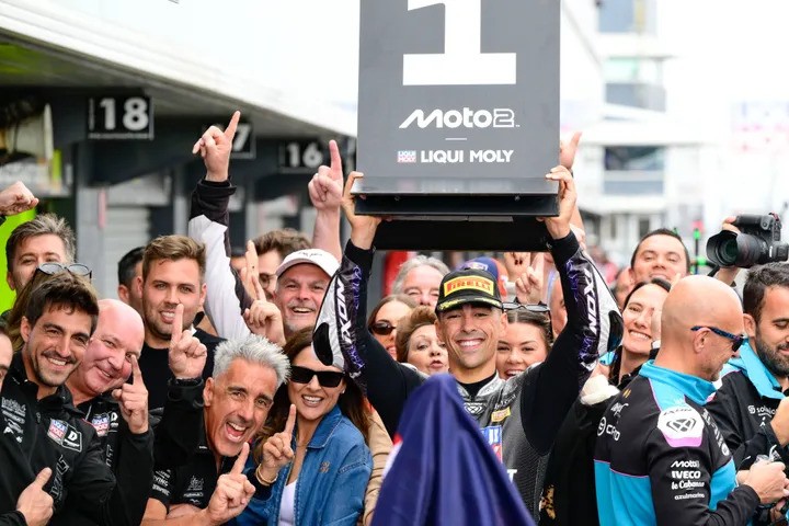 Senna Agius saat memenangi race di seri Philip Island. (Foto: redbull)