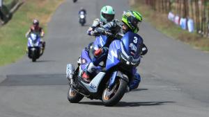 Rahasia NMax dan Aerox Turbo Rajai MAXi Drag Combat Sidrap, Teknologi YECVT Jadi Kunci!