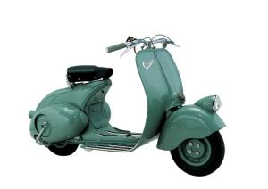 Merayakan 80 Tahun Vespa Ikonik yang Menabur Cerita Sepanjang Jalan