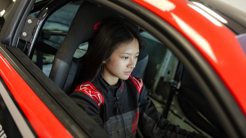 Chelsea Dian #19 - Hogers Indonesia Motorsport