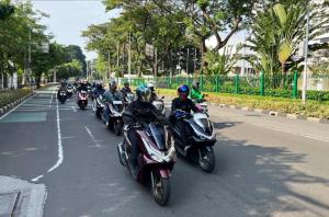 NGASAB, Cara Bapak-Bapak Metropolitan Nikmati Jakarta dengan Honda PCX160