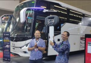 Hino dan DAMRI Siapkan Armada Bus untuk Trip 3 Negara dengan Bus RM 280 ABS