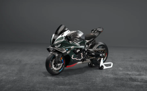 BMW M1000 RR Edisi Terbatas Isle of Man TT Resmi Meluncur, Sang Monster Jalanan