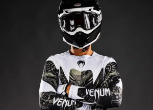 Dari Ring ke Trek Tanah: Venum Siap Rilis Koleksi Riding Gear Motocros!