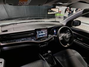 Memotret Interior dan Fitur New XL7 yang Membuatnya Lebih Mewah
