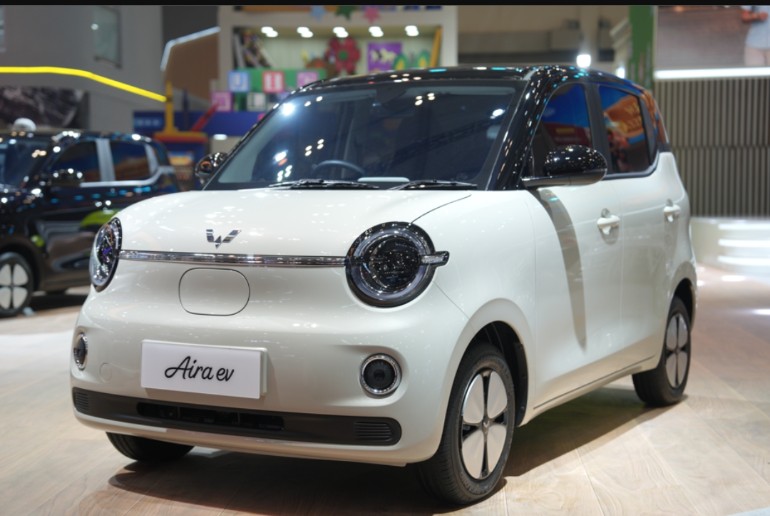 Tampilan Wuling Aira ev yang menjadi mobil listrik baru incaran masyarakat 