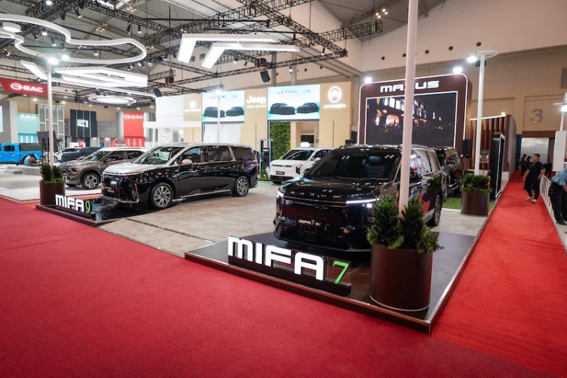 Tampilan Maxus MIFA 7 dan MIFA 9 dengan booth mewah di GIIAS 2026