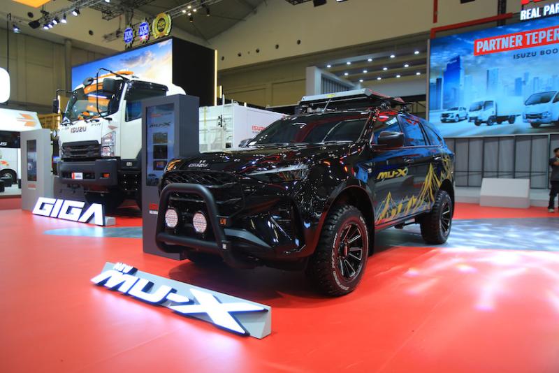 Tampilan gahar Isuzu mu-X 4x4 yang dipoajang di GIIAS 2026