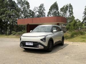 Kia Luncurkan The Kia Carens Manual Transmission yang Tangguh dan Efisien