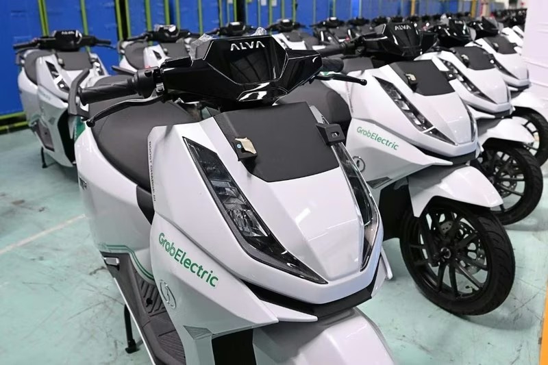 Danantara berencana akan menghapus uang muka (DP) pembelian motor listrik nasional.  Ini tentu kabar baik bagi masyarakat yang ingin memiliki motor listrik.