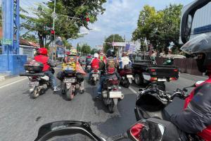 Lima Tips Berkendara Aman Saat Hadapi Kemacetan untuk Pengguna Jalan