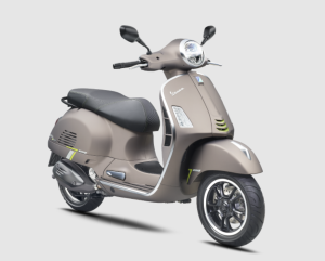 Head to Head Matik Rp 100 Jutaan: Vespa GTS Super Tech 250 vs Honda Forza 250