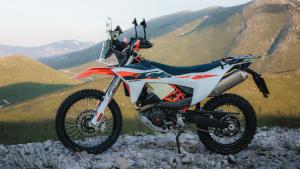 Legenda Reli Lahir Kembali! KTM 690 Rally 2027 Resmi Meluncur, Spesifikasinya Ngeri!