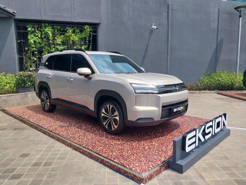 Tampilan Wuling Eksion EV yang menjadi SUV Keluarga yang efisien dan tangguh