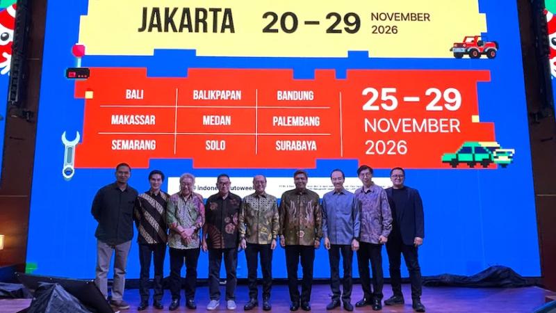 Petinggi Gaikindo dan Permata Bank dalam konfrensi pers penyelenggaraan GaikindoAuto Week 2026 di Jakarta
