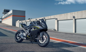 Honda CBR650R: Kombinasi Sensual Mesin 4-Silinder dan Performa Liar yang Bikin Ketagihan