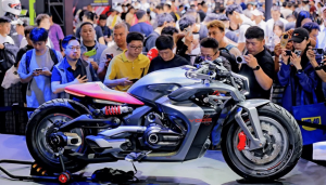 Voge Gebrak CIMA 2026: Pamer Konsep Cruiser Plug-in Hybrid CU-X Berparas Agresif