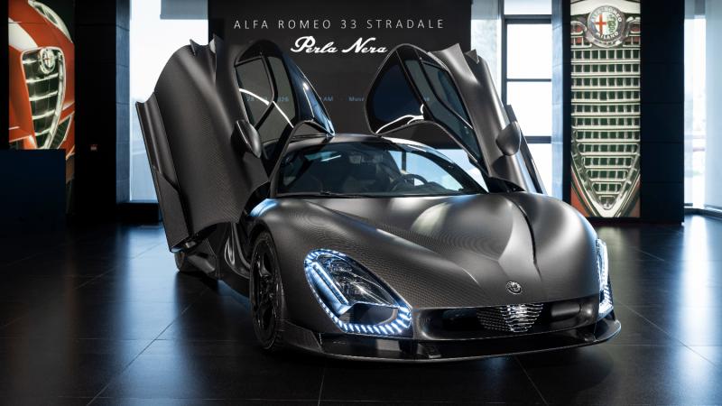 Alfa Romeo 33 Stradale Perla Nera (Foto: Stellantis)