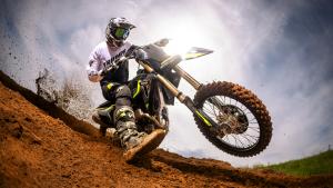 Dapat Penyegaran! Triumph TF 250-X 2027 Kini Makin Buas Berkat Spek Balap!