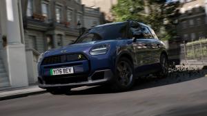 MINI Countryman SE Midnight Edition Resmi Meluncur, Dijual Rp 830 Jutaan