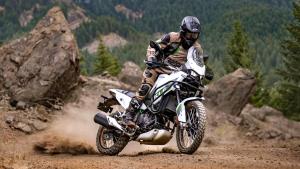 Kawasaki Rilis KLE500 Edisi 2027 Pakai Kopling Pintar, Bebas Pegal Serasa Naik Motor Matik!