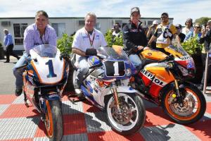 MotoGP 2026 Australia: Mick Doohan, Casey Stoner dan Wayne Gardner Mengaspal di Philip Island, Lakukan Legend Laps 