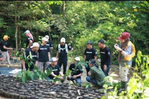 Perkuat Komitmen Sustainability, Bridgestone Indonesia Berdayakan Masyarakat Hingga Konservasi Keanekaragaman Hayati