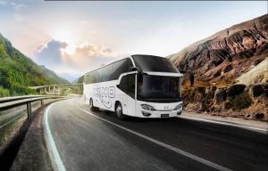 Dukung Kenyamanan Operasional, Hino Tingkatkan Kapasitas Baterai Seluruh Big Bus Pariwisata Hingga AKAP